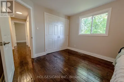 2032 Kings Grove Crescent Ottawa ON K1J 6G1