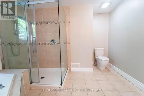 2032 Kings Grove Crescent Ottawa ON K1J 6G1