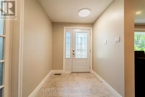 2032 Kings Grove Crescent Ottawa ON K1J 6G1