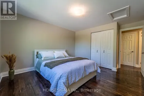 2032 Kings Grove Crescent Ottawa ON K1J 6G1