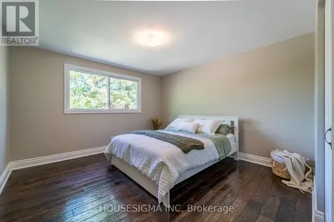 2032 Kings Grove Crescent Ottawa ON K1J 6G1