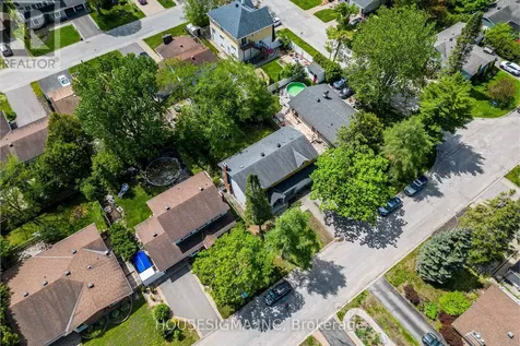 2032 Kings Grove Crescent Ottawa ON K1J 6G1