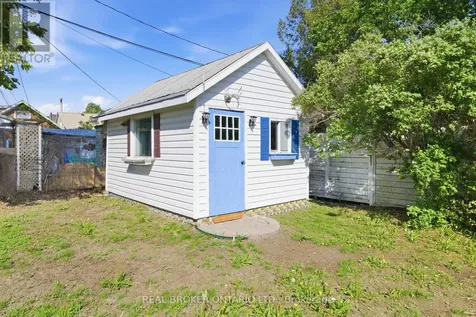 33 Victoria Street Carleton Place ON K7C 2W2
