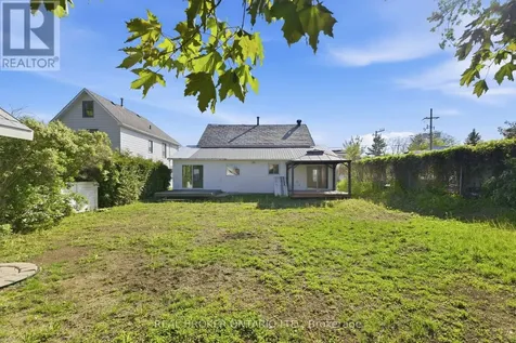 33 Victoria Street Carleton Place ON K7C 2W2