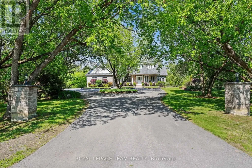 3 Kimini Drive Ottawa ON K2S 1S6