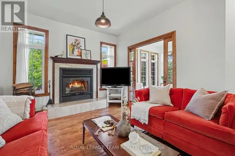 3 Kimini Drive Ottawa ON K2S 1S6
