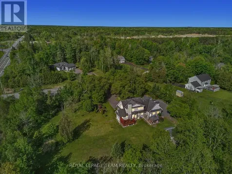 3 Kimini Drive Ottawa ON K2S 1S6