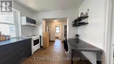 3277 Baby Street Windsor ON N9C 1K9