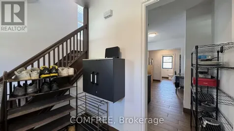 3277 Baby Street Windsor ON N9C 1K9