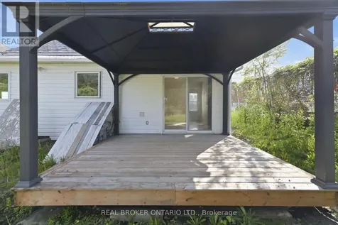 35 Victoria Street Carleton Place ON K7C 2W2