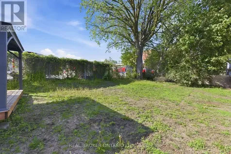 35 Victoria Street Carleton Place ON K7C 2W2