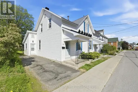 35 Victoria Street Carleton Place ON K7C 2W2