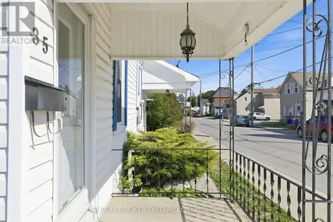 35 Victoria Street Carleton Place ON K7C 2W2