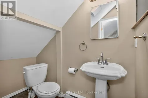 486 Forest Hill Court Midland ON L4R 5G1