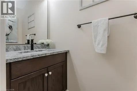 6863 St Michael Avenue Niagara Falls ON L2H 3N8
