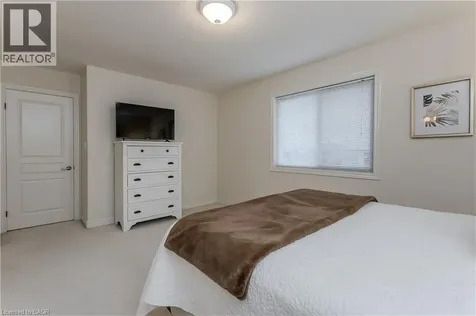 6863 St Michael Avenue Niagara Falls ON L2H 3N8