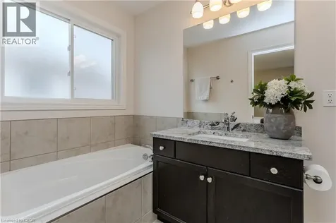 6863 St Michael Avenue Niagara Falls ON L2H 3N8