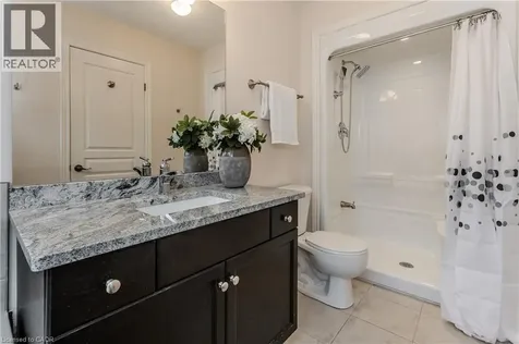 6863 St Michael Avenue Niagara Falls ON L2H 3N8