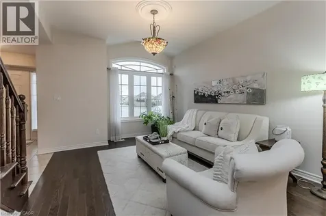 6863 St Michael Avenue Niagara Falls ON L2H 3N8