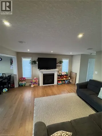9 Sandybay Avenue Kitchener ON N2A 0H7