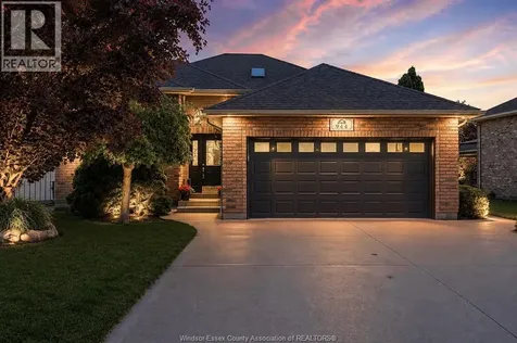 944 Imperial Crescent Windsor ON N9G 2T2