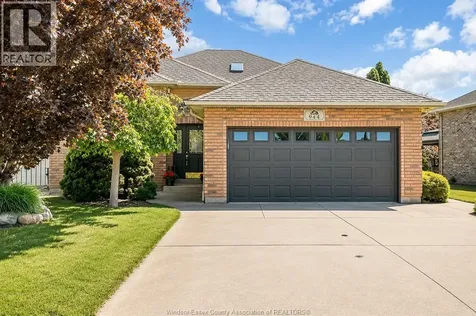 944 Imperial Crescent Windsor ON N9G 2T2