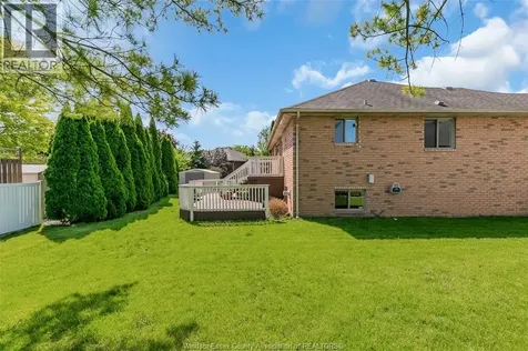 944 Imperial Crescent Windsor ON N9G 2T2