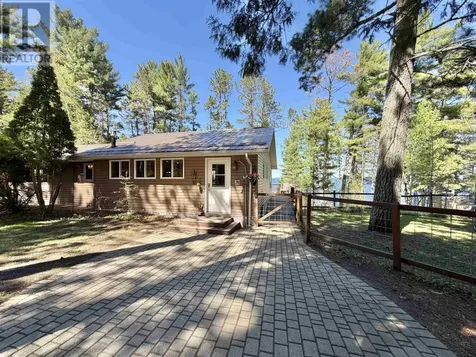 448G Reef Pt Road Fort Frances ON P9A 3M3