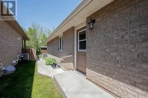 16 Colin Avenue Tillsonburg ON N4G 0E5