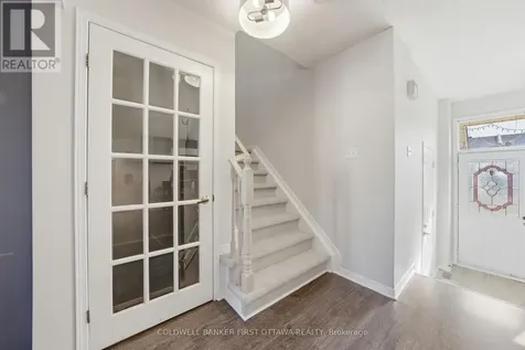 1902 Hennessy Crescent Ottawa ON K4A 3X7