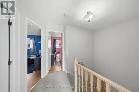 1902 Hennessy Crescent Ottawa ON K4A 3X7