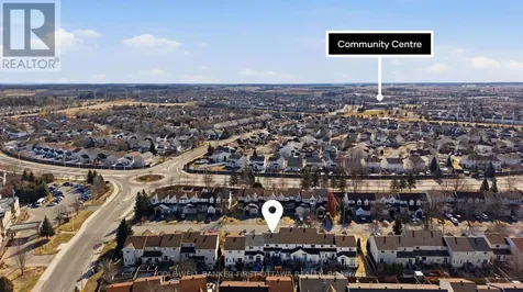 1902 Hennessy Crescent Ottawa ON K4A 3X7