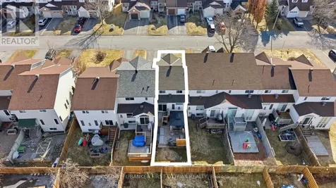 1902 Hennessy Crescent Ottawa ON K4A 3X7