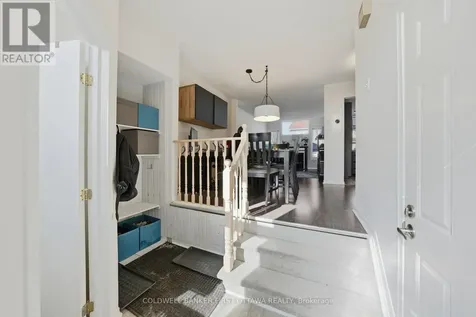 1902 Hennessy Crescent Ottawa ON K4A 3X7