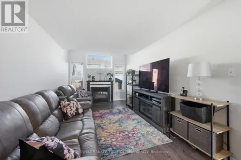 1902 Hennessy Crescent Ottawa ON K4A 3X7
