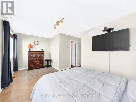 627 Via Campanale Avenue Ottawa ON K2J 4A2