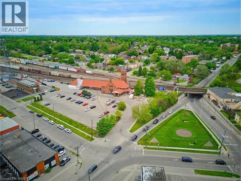 12 Marlborough Street Brantford ON N3T 2R8