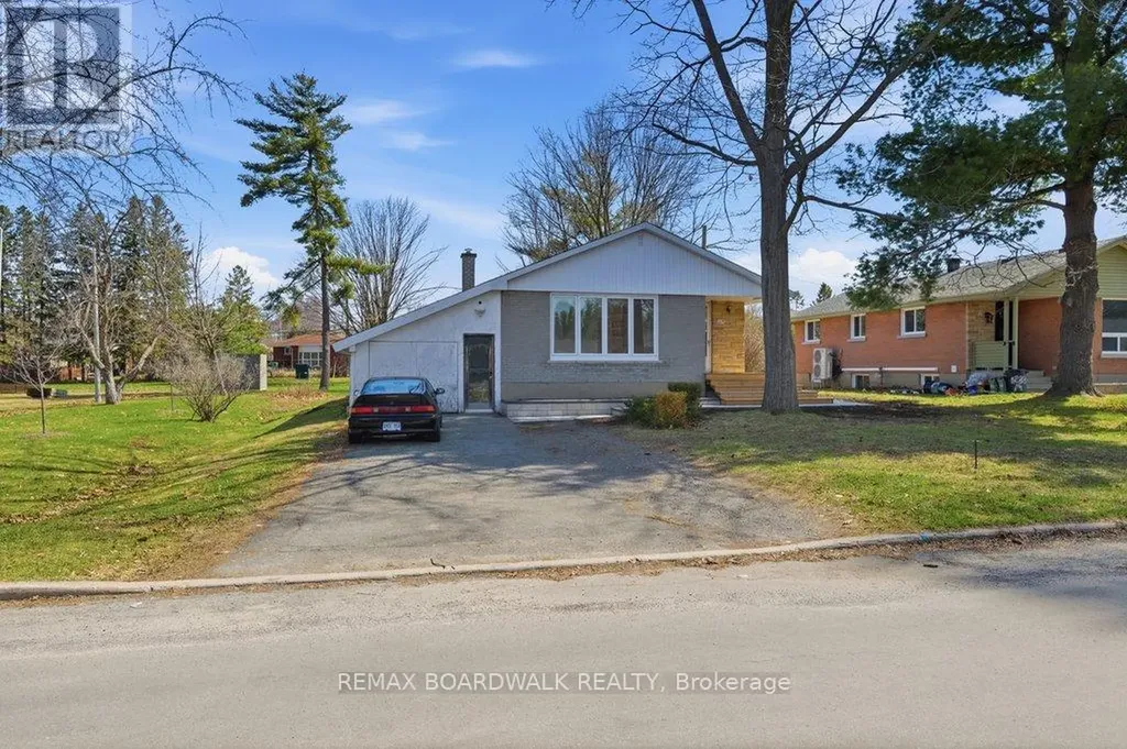 1279 Adirondack Drive Ottawa ON K2C 2V7