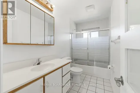 1279 Adirondack Drive Ottawa ON K2C 2V7