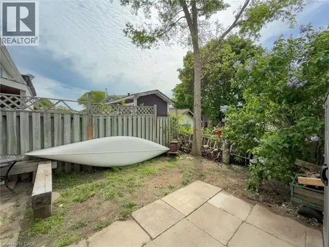 724 Parkview Crescent Cambridge ON N3H 4X9