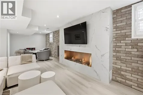 5444 Sundial Road Burlington ON L7L 7N1