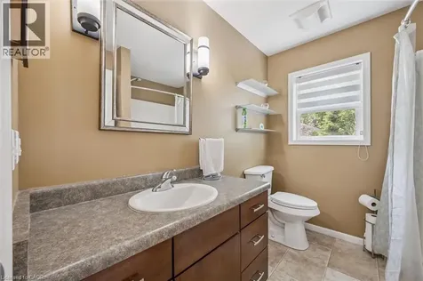 56 Ash Ave Avenue Puslinch ON N0B 2J0