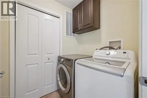 56 Ash Ave Avenue Puslinch ON N0B 2J0