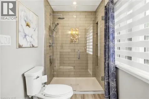 14 Leslie Drive Stoney Creek ON L8G 2P9