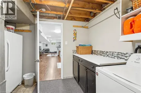 14 Leslie Drive Stoney Creek ON L8G 2P9