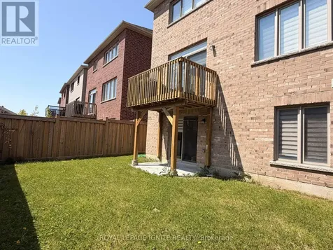 2625A Cerise Manor Pickering ON L1X 0G8