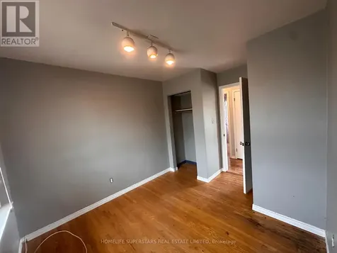 14 Locke Avenue St. Thomas ON N5P 3X2