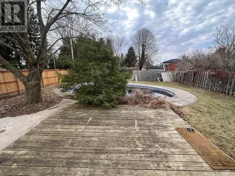14 Locke Avenue St. Thomas ON N5P 3X2