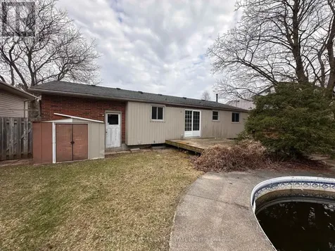 14 Locke Avenue St. Thomas ON N5P 3X2