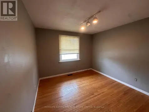 14 Locke Avenue St. Thomas ON N5P 3X2